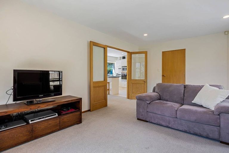 Photo of property in 2/43 Claridges Road, Casebrook, Christchurch, 8051