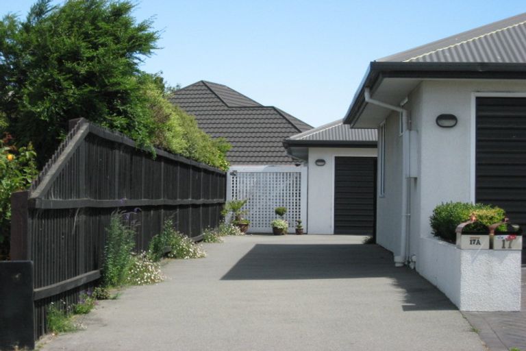 Photo of property in 17 Abingdon Court, Avonhead, Christchurch, 8042