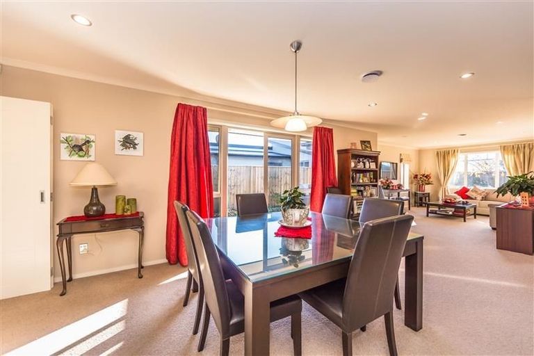 Photo of property in 8 Venerable Terrace, Yaldhurst, Christchurch, 8042