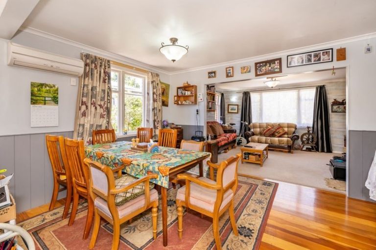 Photo of property in 27 Hudson Avenue, Ebdentown, Upper Hutt, 5018