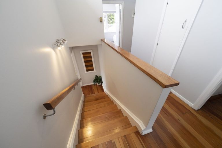 Photo of property in 25 Spencer Street, Crofton Downs, Wellington, 6035