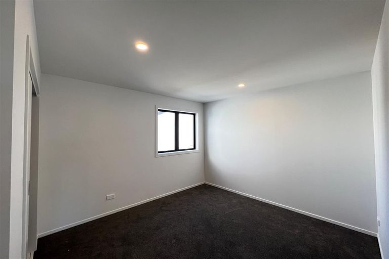 Photo of property in 27 Aramata Road, Papakura, 2110