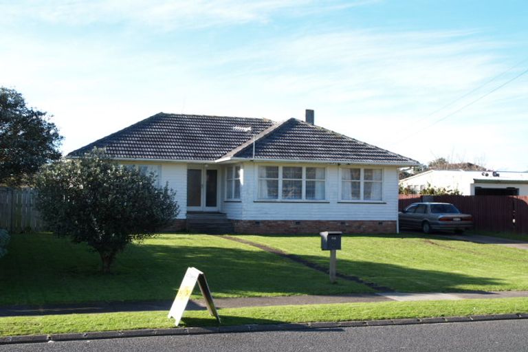 Photo of property in 48 Raglan Street, Mangere East, Auckland, 2024