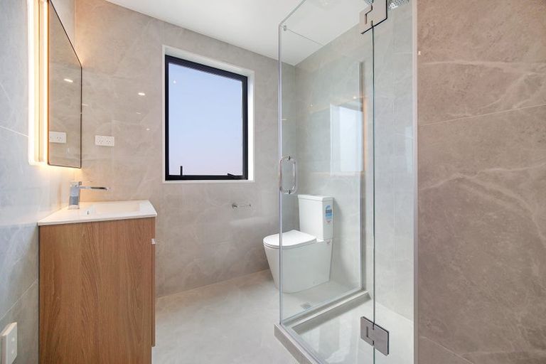 Photo of property in 1/44 Mcleod Road, Weymouth, Auckland, 2103