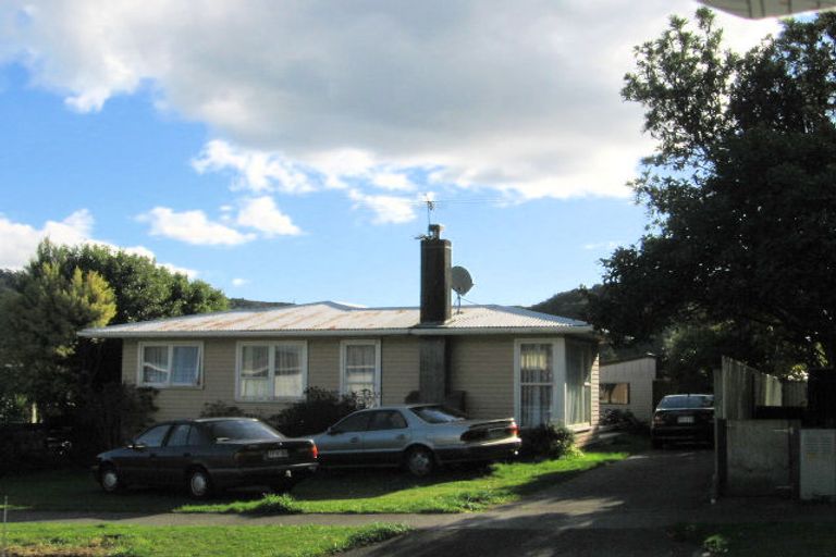 Photo of property in 13 Mitimiti Grove, Wainuiomata, Lower Hutt, 5014