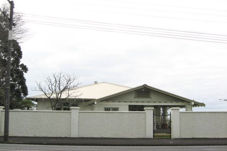 Photo of property in 24 Belt Road, Moturoa, New Plymouth, 4310