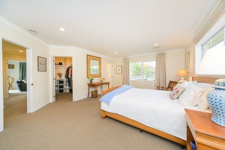Photo of property in 22 Greenwood Place, Fitzherbert, Palmerston North, 4410