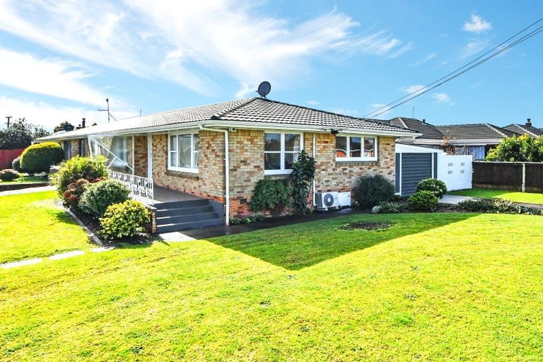 Photo of property in 1/1 Sunnyside Crescent, Papatoetoe, Auckland, 2025