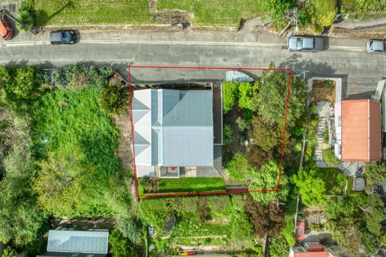 Photo of property in 35 Reserve Terrace, Lyttelton, 8082