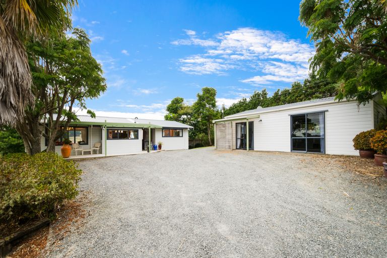 Photo of property in 535 Peak Road, Helensville, 0875