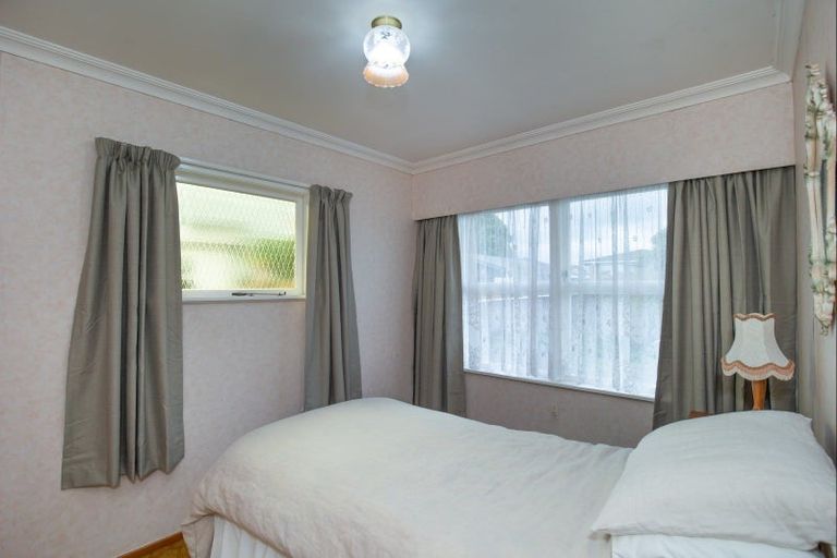 Photo of property in 6 Grey Street, Levin, 5510