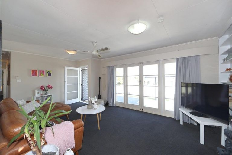 Photo of property in 73 Middle Road, Havelock North, 4130