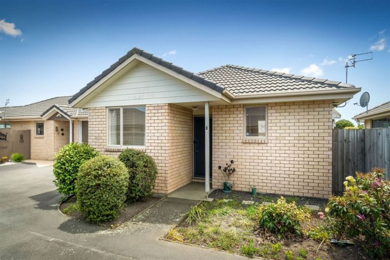 Photo of property in 2/21 Hei Hei Road, Hei Hei, Christchurch, 8042