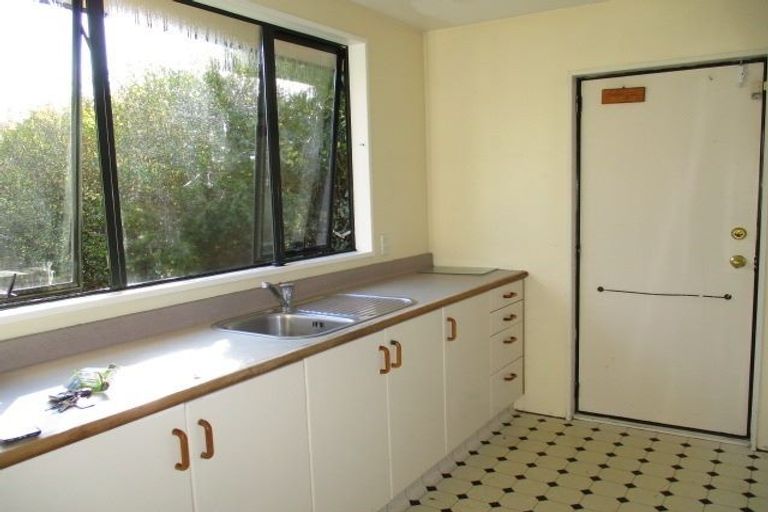 Photo of property in 5a Tonga Place, Riccarton, Christchurch, 8041