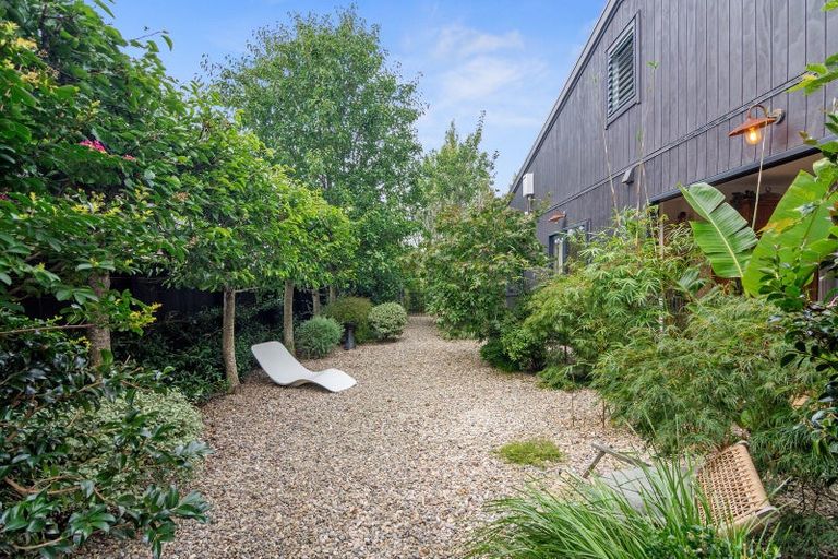 Photo of property in 2 Laly Haddon Place, Matakana, 0985