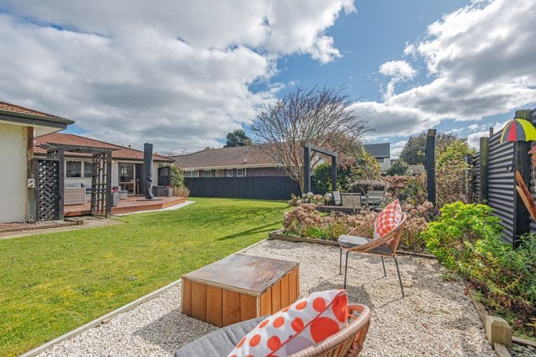 Photo of property in 18 Truscott Grove, Awapuni, Palmerston North, 4412