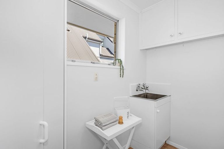 Photo of property in 1/18a Prossers Road, Saint Martins, Christchurch, 8022