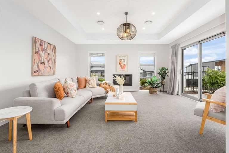 Photo of property in 49 Waitaria Terrace, Aotea, Porirua, 5024