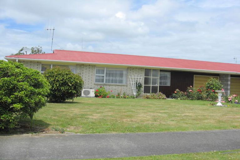 Photo of property in 27 Cargill Avenue, Feilding, 4702