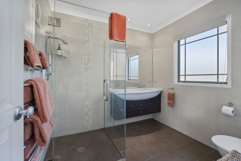 Photo of property in 23 Inverness Drive, Pyes Pa, Tauranga, 3112