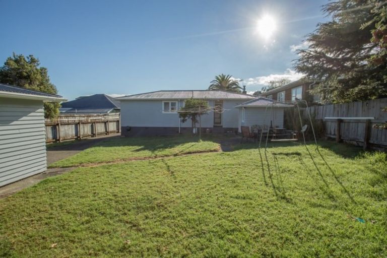 Photo of property in 34 Kaitawa Crescent, Paraparaumu, 5032