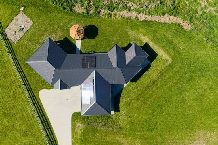 Photo of property in 172 Kingsdale Park Drive, Aokautere, Palmerston North, 4471