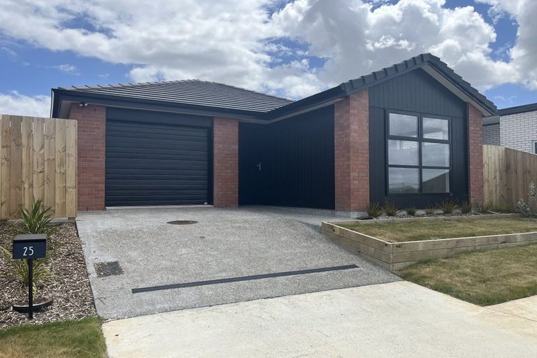 Photo of property in 25 Scenic Rise, Maunu, Whangarei, 0179