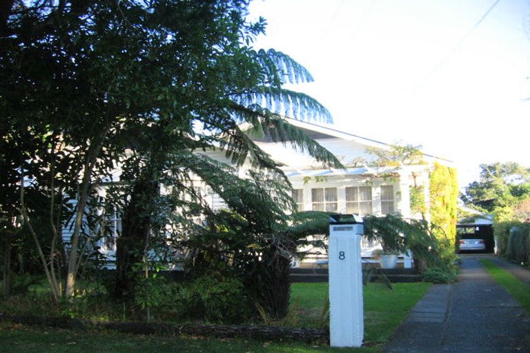 Photo of property in 8 Totara Crescent, Woburn, Lower Hutt, 5010