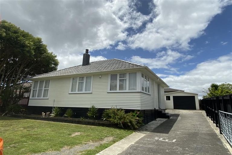 Photo of property in 105 Porchester Road, Papakura, 2110