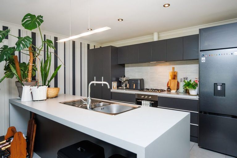 Photo of property in 12a Conway Place, Terrace End, Palmerston North, 4410