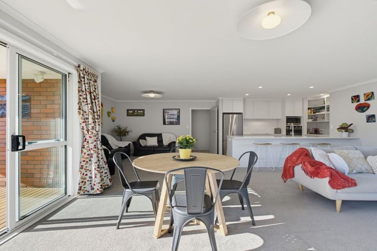 Photo of property in 15 Hamon Place, Pukehangi, Rotorua, 3015