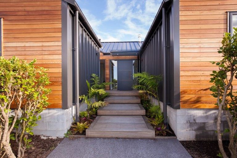 Photo of property in 7/31 Links Drive, Waiwhakaiho, New Plymouth, 4312