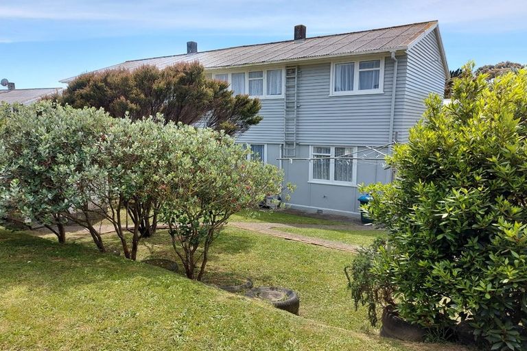 Photo of property in 42-44 Cheshire Street, Cannons Creek, Porirua, 5024