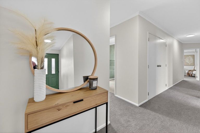 Photo of property in 42 Brooklyn Heights Drive, Kelvin Grove, Palmerston North, 4414