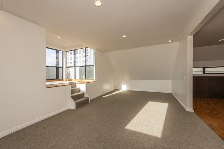 Photo of property in 3/2 Macdonald Crescent, Te Aro, Wellington, 6011