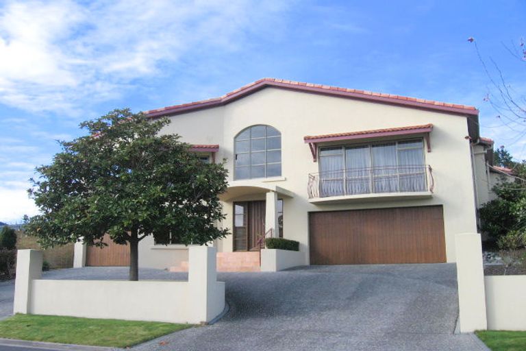 Photo of property in 50 Brooke Ridge Rise, East Tamaki Heights, Auckland, 2016