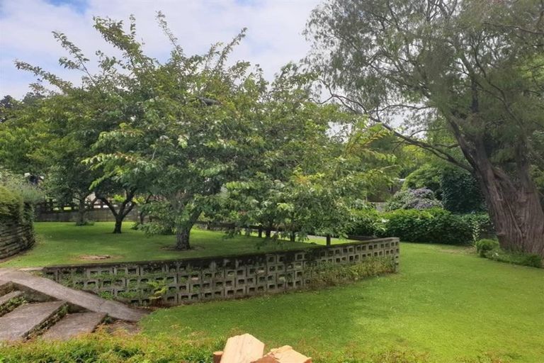 Photo of property in 12 Hillside Crescent, Westown, New Plymouth, 4310