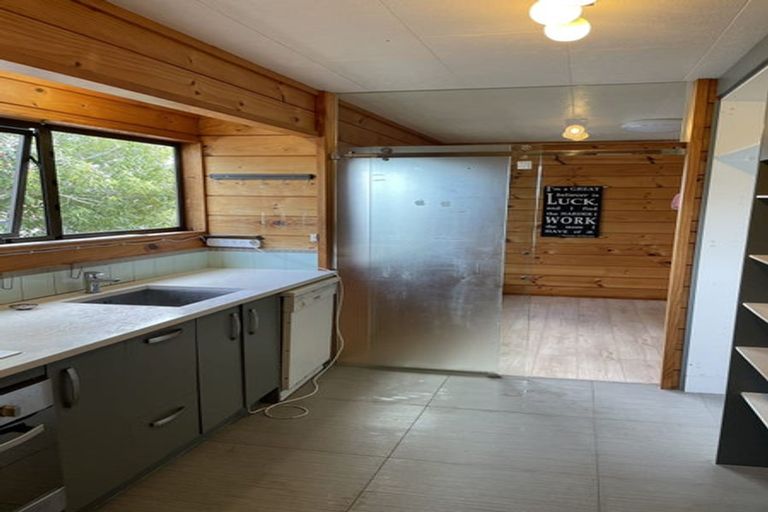 Photo of property in 22 Sandgate Avenue, Botany Downs, Auckland, 2010