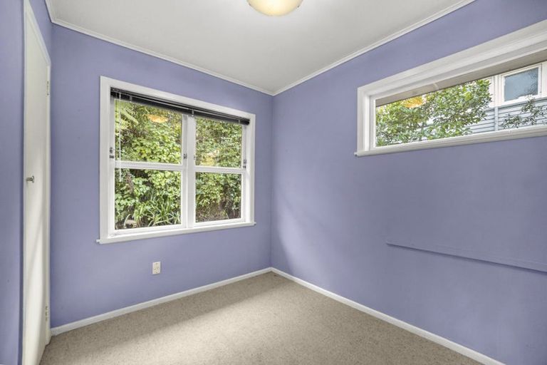 Photo of property in 11 Rangiora Avenue, Kaiwharawhara, Wellington, 6035