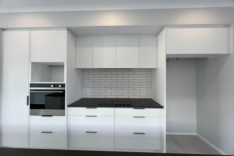 Photo of property in 48 Cambie Avenue, Red Beach, 0932