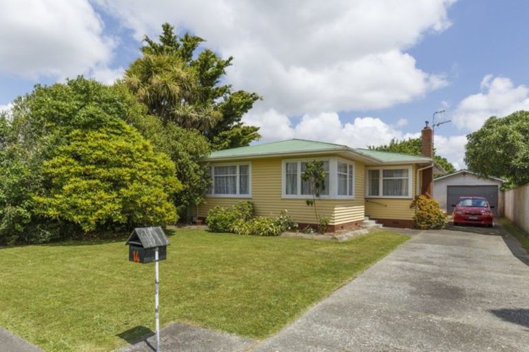 Photo of property in 14 Dorset Crescent, Hokowhitu, Palmerston North, 4410