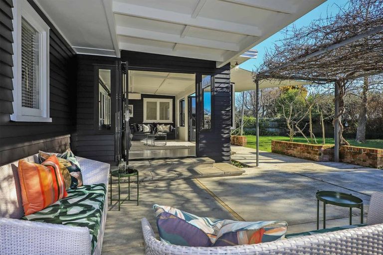 Photo of property in 56 Joll Road, Havelock North, 4130