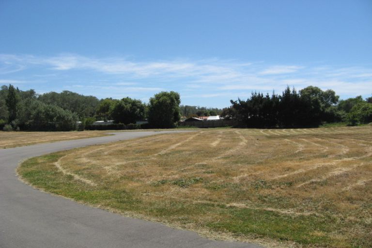 Photo of property in 14 Clarevale Street, Burwood, Christchurch, 8083