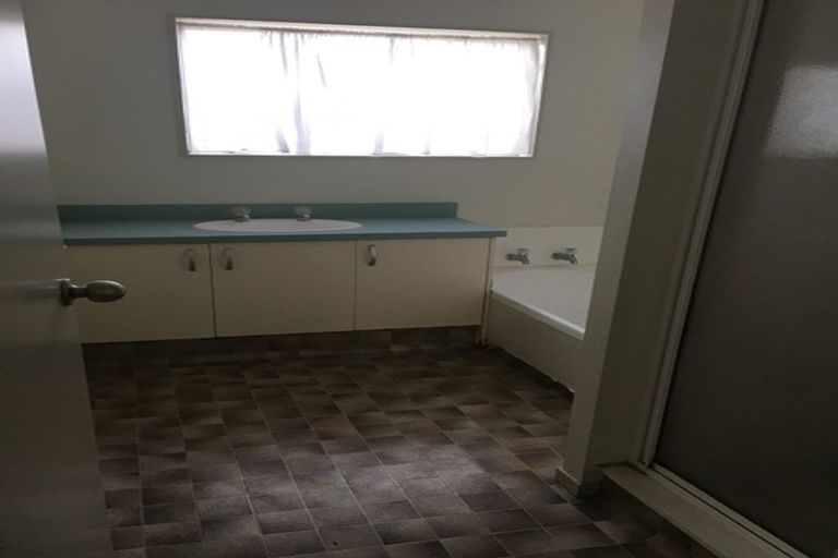 Photo of property in 5 Mackie Place, Papamoa Beach, Papamoa, 3118