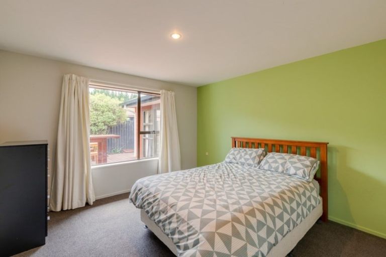 Photo of property in 265 Queenspark Drive, Parklands, Christchurch, 8083