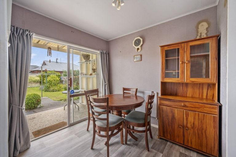 Photo of property in 910 Lawrence Street, Akina, Hastings, 4122