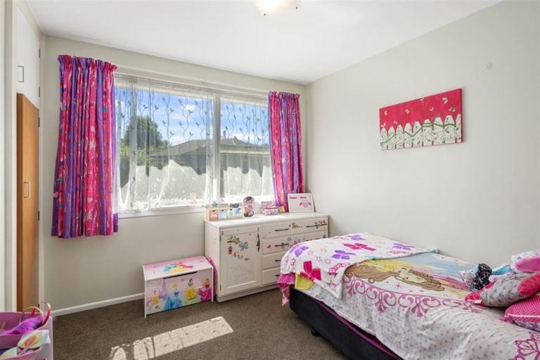 Photo of property in 62 Frensham Crescent, Woolston, Christchurch, 8062