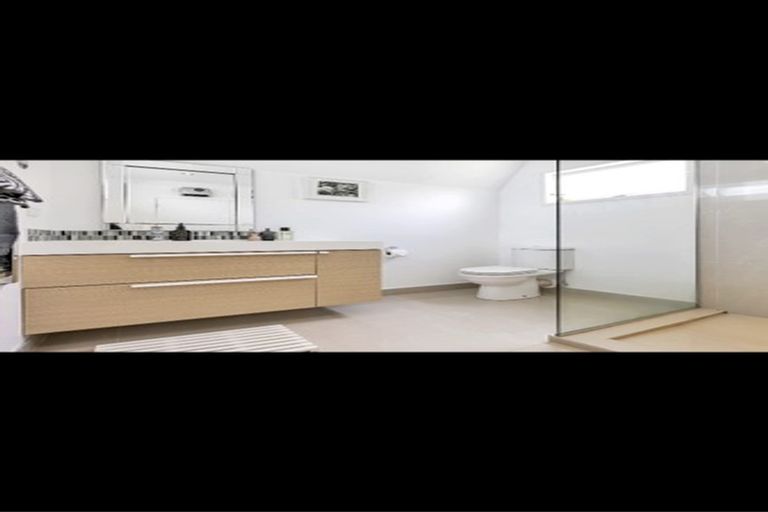 Photo of property in 38a Oruamo Place, Beach Haven, Auckland, 0626