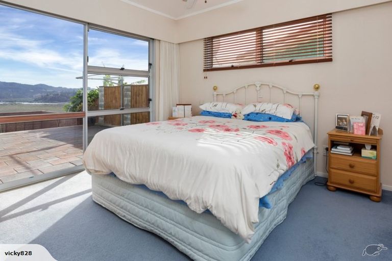 Photo of property in 52 George Point Road, Onerahi, Whangarei, 0110