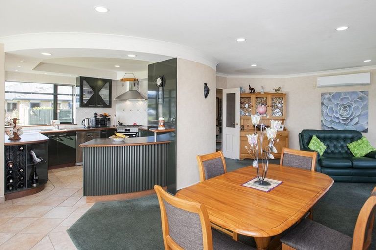 Photo of property in 84 Potae Avenue, Lytton West, Gisborne, 4010